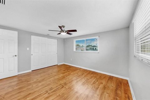 Villa ou maison à vendre à Port Richey, Floride: 5 chambres, 191.19 m2 № 1586433 - photo 12