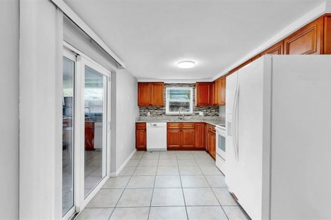 Villa ou maison à vendre à Port Richey, Floride: 5 chambres, 191.19 m2 № 1586433 - photo 6