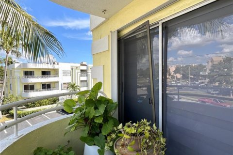 Купить кондоминиум в Майами, Флорида 2 спальни, 97.55м2, № 1984270 - фото 27