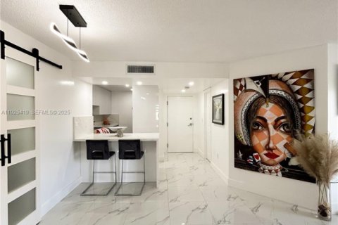 Купить кондоминиум в Майами, Флорида 2 спальни, 97.55м2, № 1984270 - фото 8