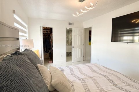 Купить кондоминиум в Майами, Флорида 2 спальни, 97.55м2, № 1984270 - фото 20