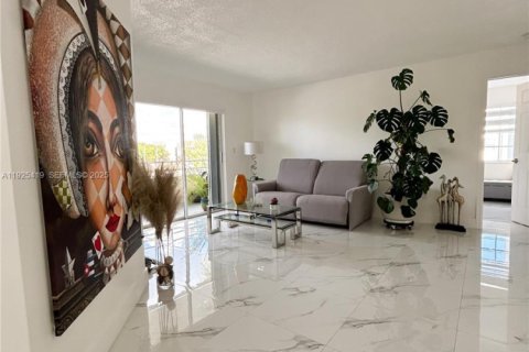 Купить кондоминиум в Майами, Флорида 2 спальни, 97.55м2, № 1984270 - фото 9