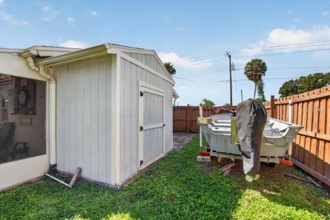 House in Apollo Beach, Florida 3 bedrooms, 103.86 sq.m. № 2421659 - photo 26