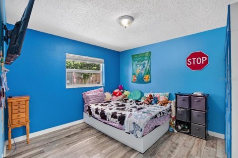 House in Apollo Beach, Florida 3 bedrooms, 103.86 sq.m. № 2421659 - photo 12