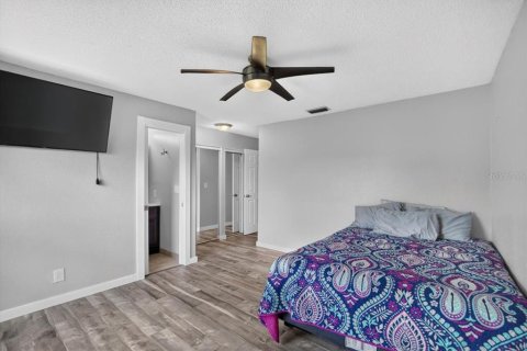 House in Apollo Beach, Florida 3 bedrooms, 103.86 sq.m. № 2421659 - photo 7