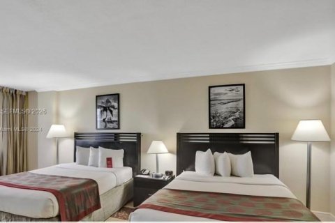 Condo in Sunny Isles Beach, Florida  № 2089198 - photo 6