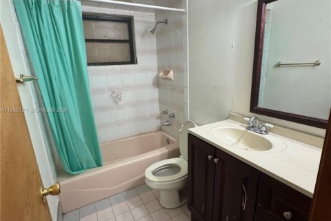 Купить виллу или дом в Майами, Флорида 3 спальни, 187.66м2, № 2006471 - фото 4