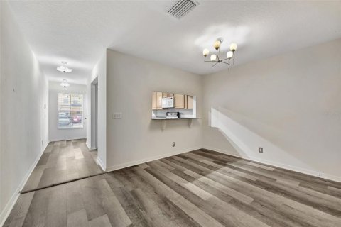 Adosado en alquiler en Saint Petersburg, Florida, 2 dormitorios, 142.88 m2 № 1734097 - foto 8