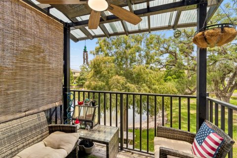 Townhouse in PALM RIVER TOWNHOMES in Tampa, Florida 2 bedrooms, 111.48 sq.m. № 2227399 - photo 8