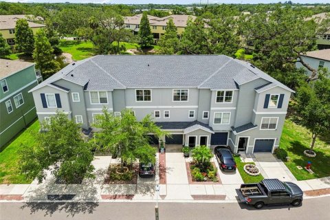 Townhouse in PALM RIVER TOWNHOMES in Tampa, Florida 2 bedrooms, 111.48 sq.m. № 2227399 - photo 28