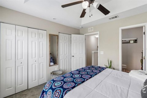 Townhouse in PALM RIVER TOWNHOMES in Tampa, Florida 2 bedrooms, 111.48 sq.m. № 2227399 - photo 16