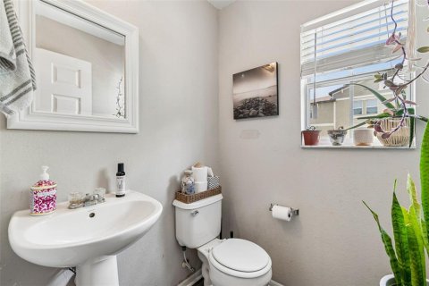 Townhouse in PALM RIVER TOWNHOMES in Tampa, Florida 2 bedrooms, 111.48 sq.m. № 2227399 - photo 13