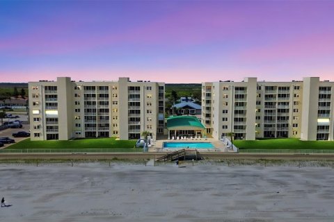 Кондоминиум с 8 комнатами в Порт-Оранж, Флорида № 2098120