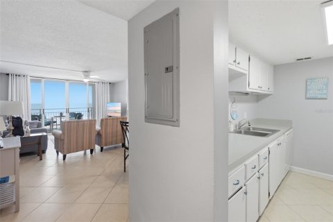 Купить кондоминиум в Порт-Оранж, Флорида 8 комнат, 111.48м2, № 2098120 - фото 20