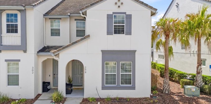 Townhouse in Davenport, Florida 5 bedrooms, 217.39 sq.m. № 2239497
