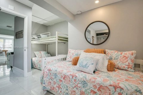 House in Fort Lauderdale, Florida 2 bedrooms, 64.57 sq.m. № 2253657 - photo 13