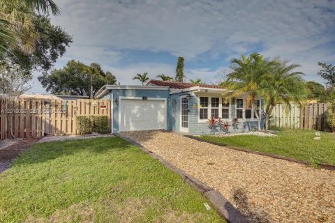 House in Fort Lauderdale, Florida 2 bedrooms, 64.57 sq.m. № 2253657