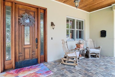 House in Tampa, Florida 3 bedrooms, 217.67 sq.m. № 1615090 - photo 4