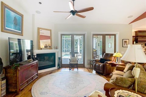 House in Tampa, Florida 3 bedrooms, 217.67 sq.m. № 1615090 - photo 8
