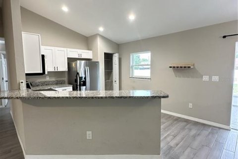 Villa ou maison à louer à Ocala, Floride: 3 chambres, 119.29 m2 № 1870363 - photo 6
