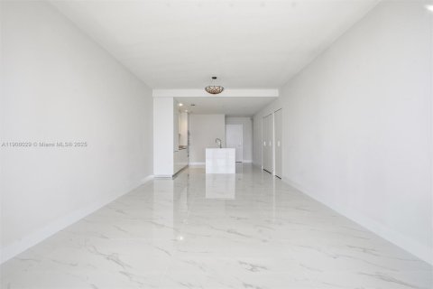 Снять в аренду кондоминиум в Майами, Флорида 2 спальни, 141.49м2, № 1957128 - фото 11