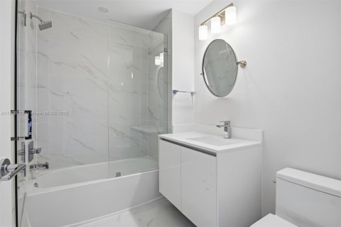 Снять в аренду кондоминиум в Майами, Флорида 2 спальни, 141.49м2, № 1957128 - фото 19