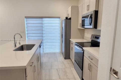 Townhouse in Homestead, Florida 3 bedrooms, 151.24 sq.m. № 1710046 - photo 7