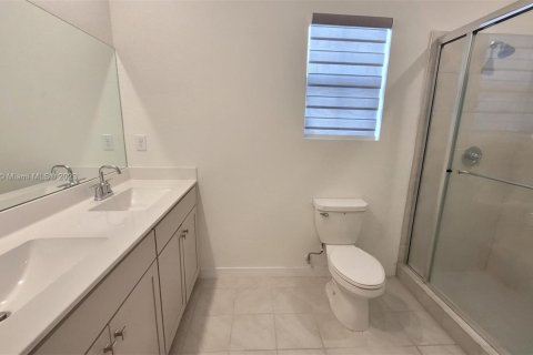 Townhouse in Homestead, Florida 3 bedrooms, 151.24 sq.m. № 1710046 - photo 17