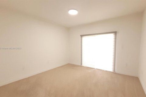 Townhouse in Homestead, Florida 3 bedrooms, 151.24 sq.m. № 1710046 - photo 14