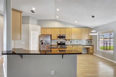 House in Winter Garden, Florida 4 bedrooms, 228.08 sq.m. № 1680429 - photo 10
