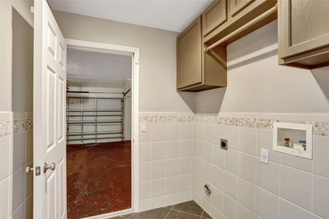 House in Winter Garden, Florida 4 bedrooms, 228.08 sq.m. № 1680429 - photo 21