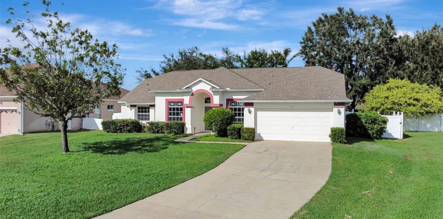House in Winter Garden, Florida 4 bedrooms, 228.08 sq.m. № 1680429