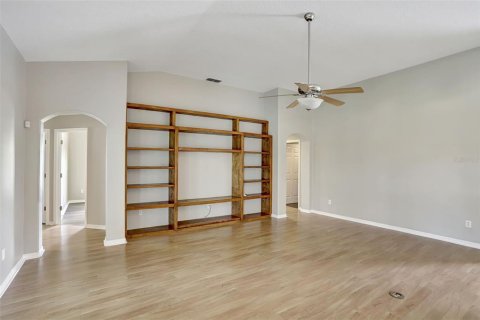 House in Winter Garden, Florida 4 bedrooms, 228.08 sq.m. № 1680429 - photo 19