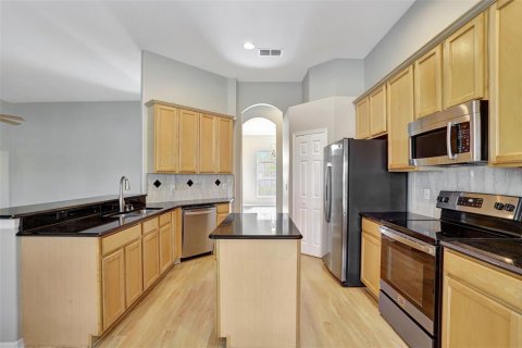 House in Winter Garden, Florida 4 bedrooms, 228.08 sq.m. № 1680429 - photo 11