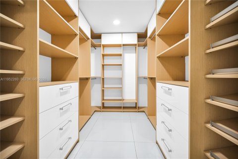 Villa ou maison à vendre à Miami, Floride: 4 chambres, 158.68 m2 № 2008852 - photo 23