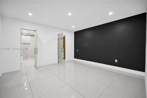 Villa ou maison à vendre à Miami, Floride: 4 chambres, 158.68 m2 № 2008852 - photo 21