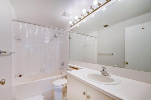 Купить кондоминиум в Уэст-Палм-Бич, Флорида 3 комнаты, 104.05м2, № 2243517 - фото 20