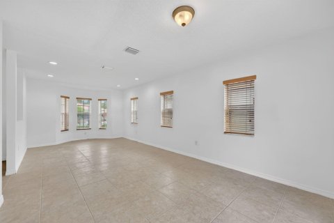 Villa ou maison à vendre à Homestead, Floride: 3 chambres, 195 m2 № 2078371 - photo 15