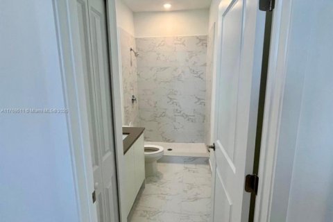 Touwnhouse à louer à Homestead, Floride: 4 chambres, 163.51 m2 № 1985633 - photo 13