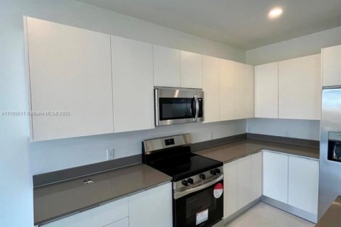 Touwnhouse à louer à Homestead, Floride: 4 chambres, 163.51 m2 № 1985633 - photo 16