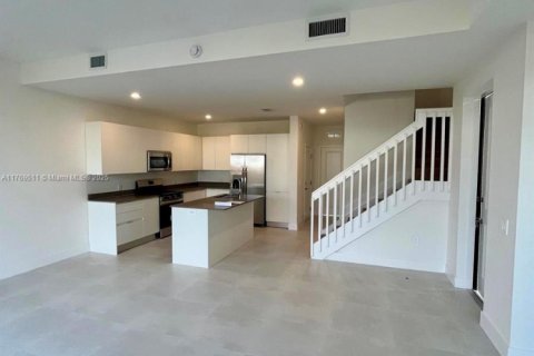 Touwnhouse à louer à Homestead, Floride: 4 chambres, 163.51 m2 № 1985633 - photo 15