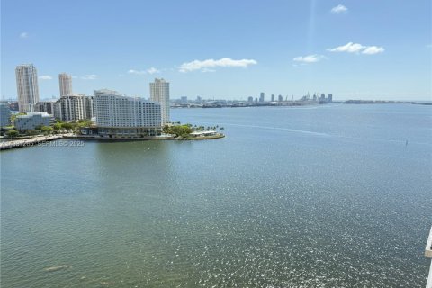 Condo in Miami, Florida, 2 bedrooms  № 1989830 - photo 5