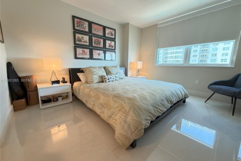 Condo in Miami, Florida, 2 bedrooms  № 1989830 - photo 20