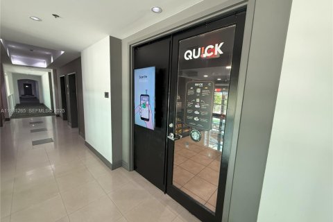 Condo in Miami, Florida, 2 bedrooms  № 1989830 - photo 27