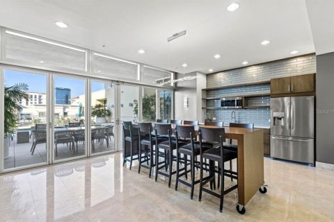 Condo in Saint Petersburg, Florida, 1 bedroom № 2196615 - photo 30