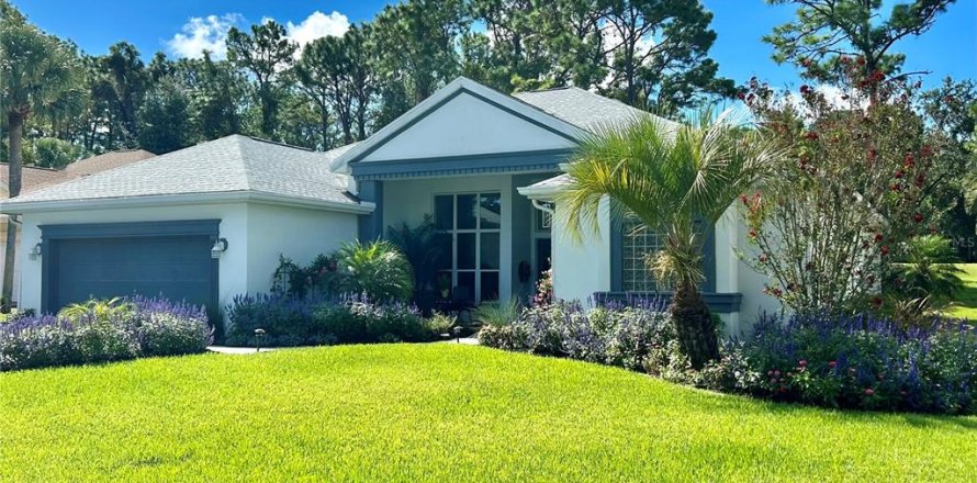 House in Ocala, Florida 3 bedrooms, 185.53 sq.m. № 1907153