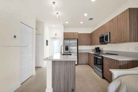 Condominio en alquiler en Doral, Florida, 1 dormitorio, 68.56 m2 № 1827612 - foto 18
