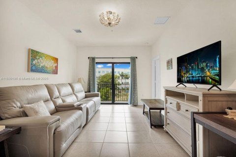 Condominio en alquiler en Doral, Florida, 1 dormitorio, 68.56 m2 № 1827612 - foto 1