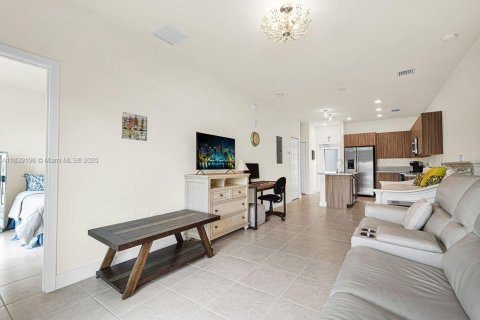 Condominio en alquiler en Doral, Florida, 1 dormitorio, 68.56 m2 № 1827612 - foto 16