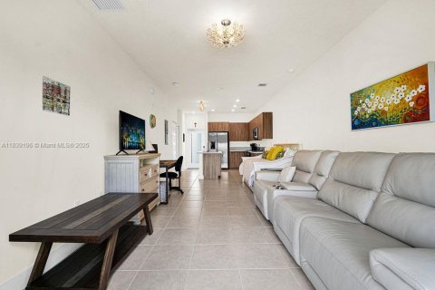 Condominio en alquiler en Doral, Florida, 1 dormitorio, 68.56 m2 № 1827612 - foto 22